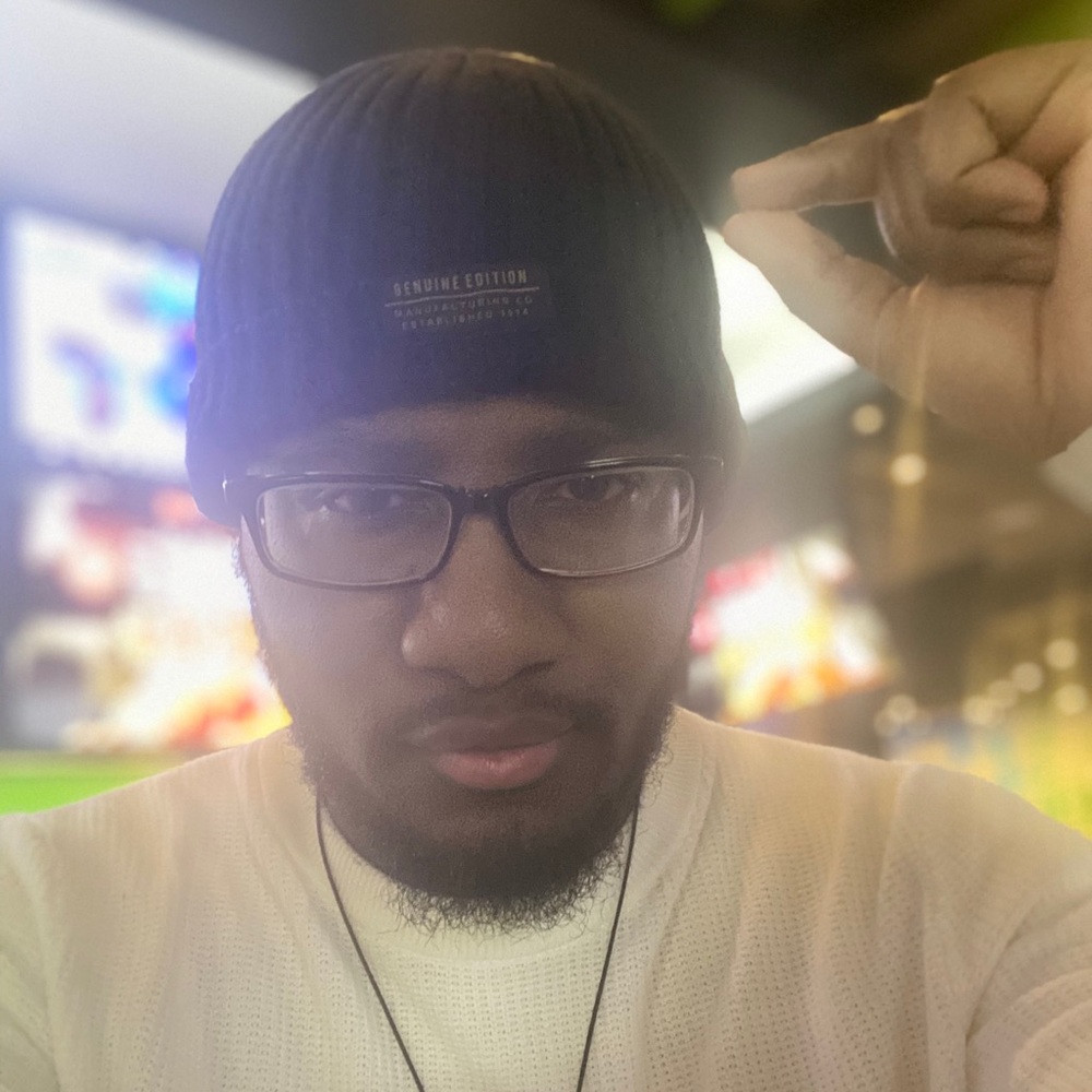 Meet your Posher, Courtney